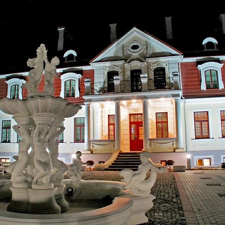 Sventes Muiza Hotel Buitenkant foto