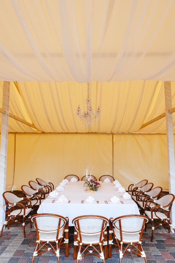 Sventes Muiza Hotel Buitenkant foto