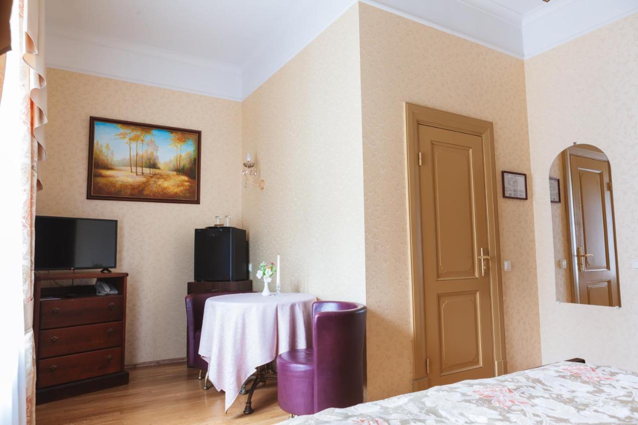 Sventes Muiza Hotel Buitenkant foto