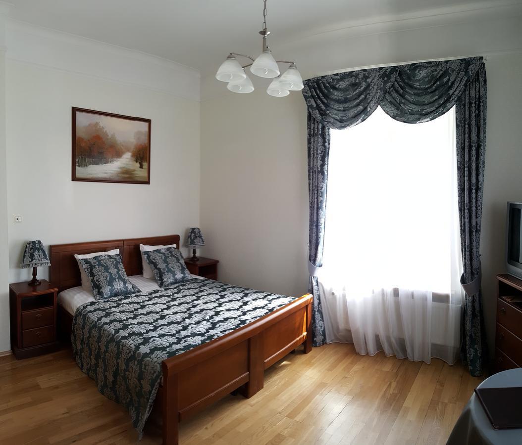 Sventes Muiza Hotel Buitenkant foto