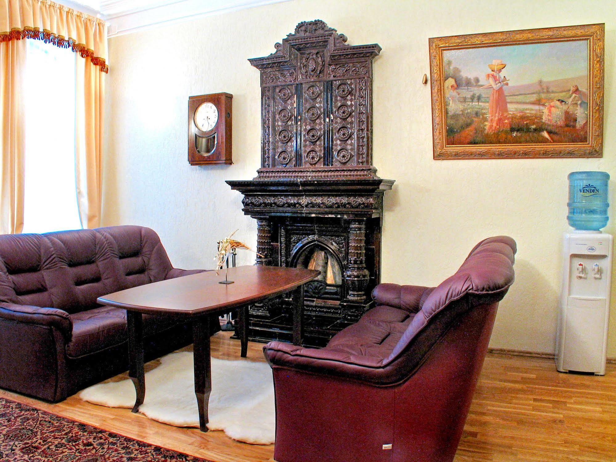 Sventes Muiza Hotel Buitenkant foto